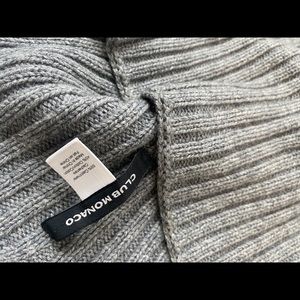 Club Monaco infinity scarf in gray